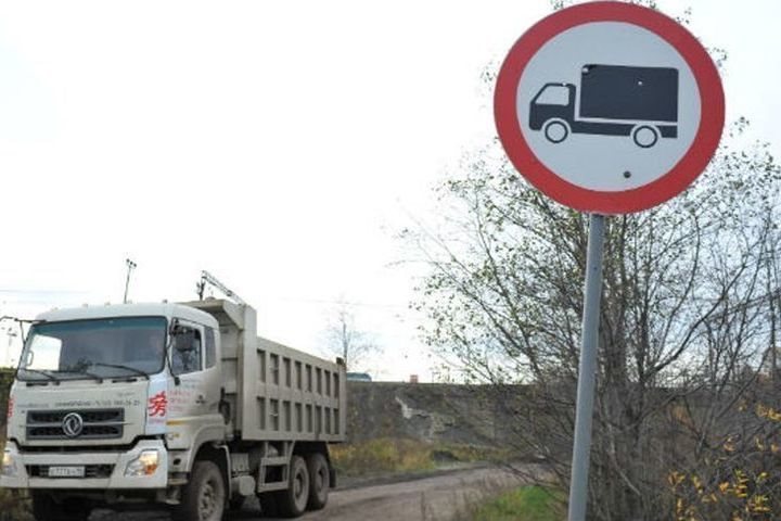 Закрытие дорог для тяжелой техники в апреле